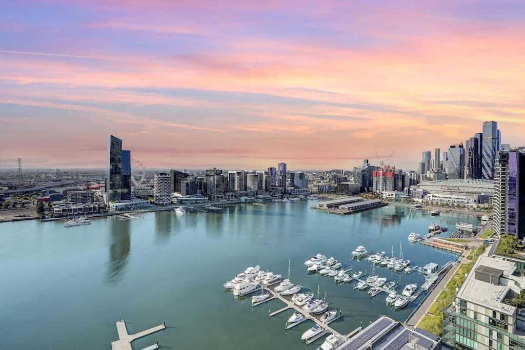 Wake Up In Front Of Water Bay Beckons- 2B2B1C Melbourne Exterior foto
